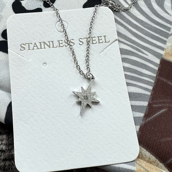 Stainless Steel Silver Star charm necklace Diamond - Picture 3 of 6